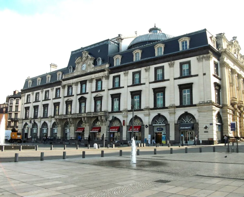 1-Opéra_Clermont-Ferrand_côté_place_de_Jaude_2015-09-08